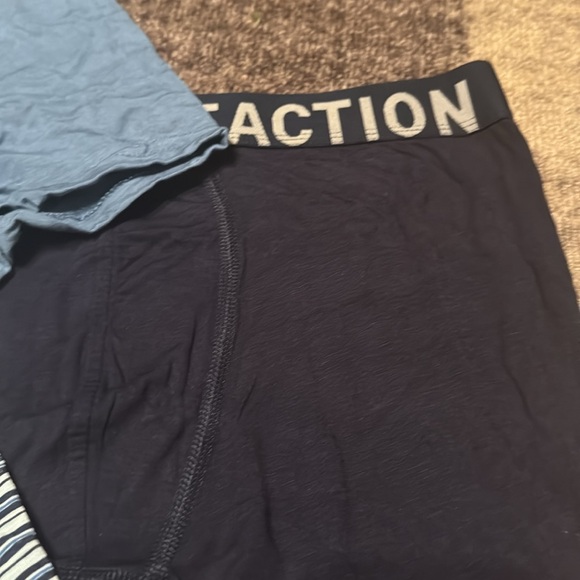 Kenneth Cole Reaction Boxer Briefs - Blue, Black, and Striped Size Medium - Picture 3 of 5